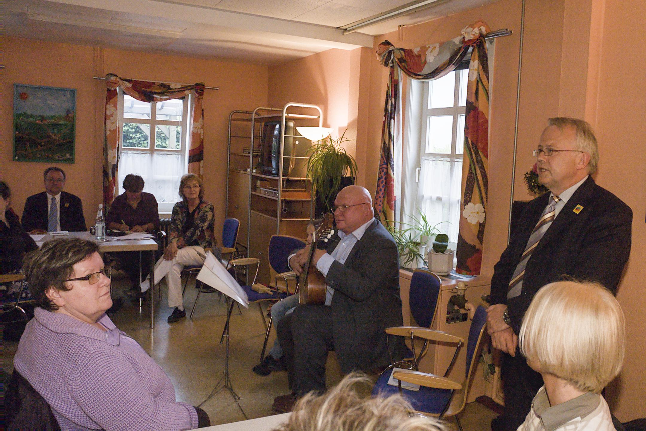 Opferdenkmal Oberursel, Aufstellung der dritten Figur - Rahmenprogramm